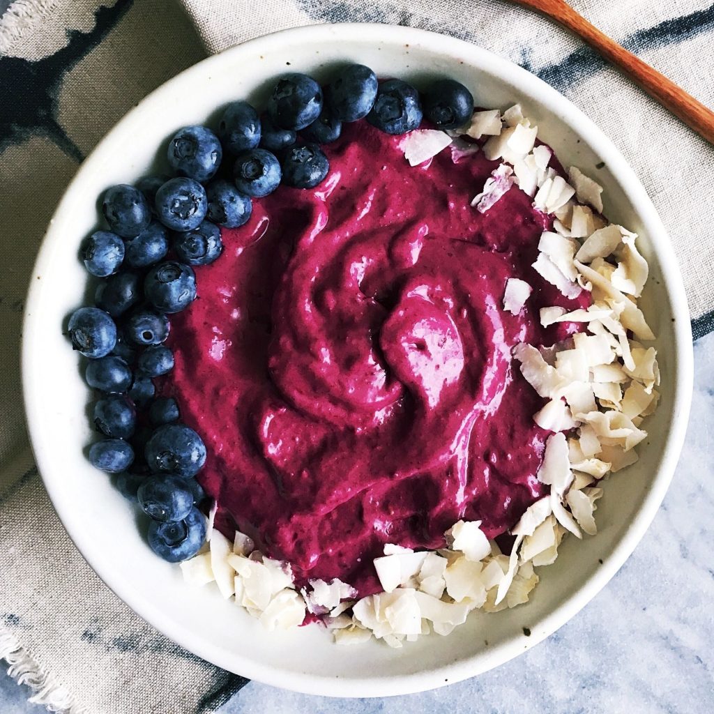 smoothie bowl with berries and coconut